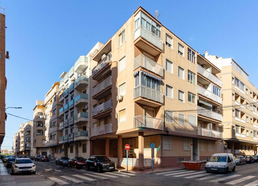 Resale - Apartment - Torrevieja - Acequion