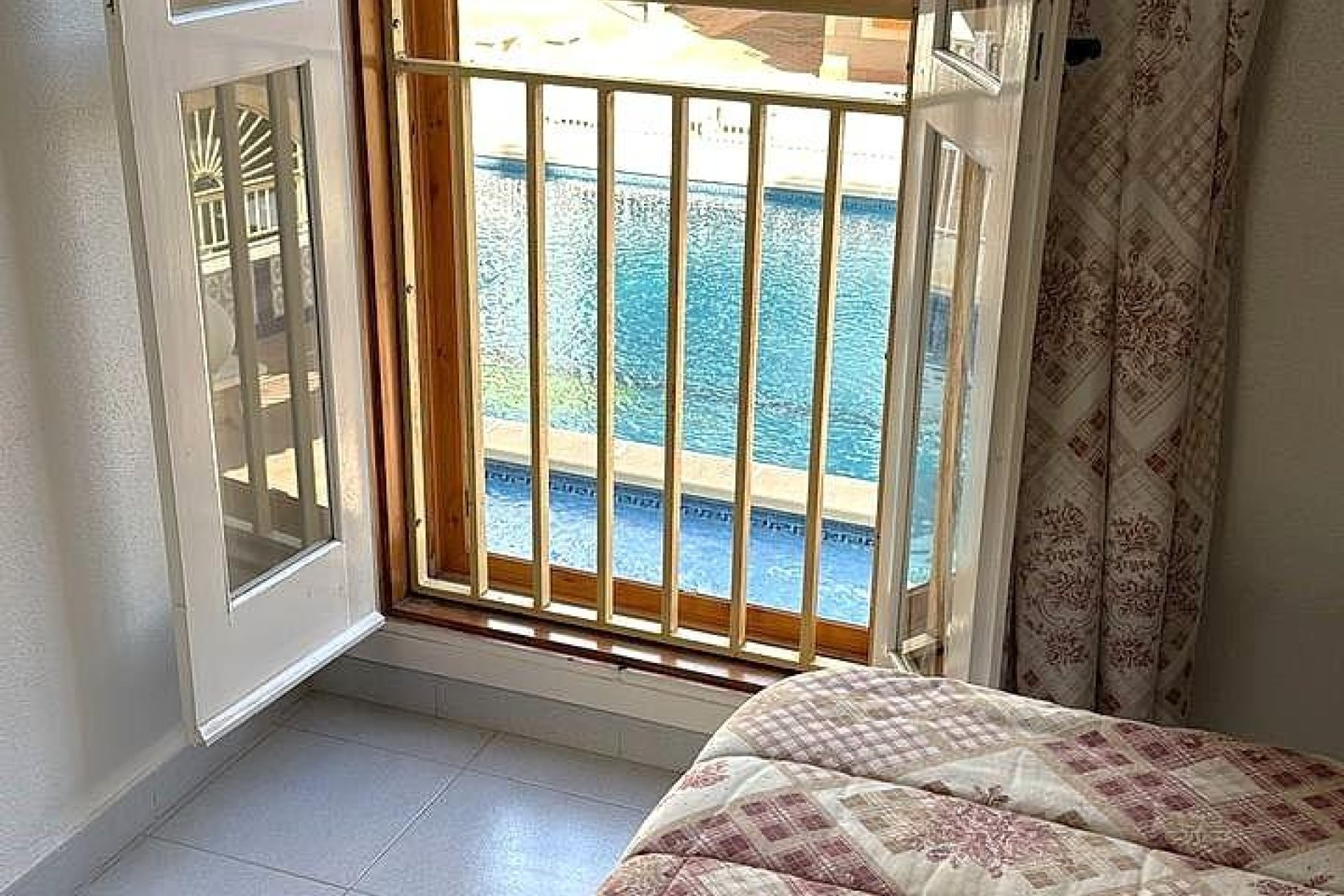 Resale - Apartment - Torrevieja - Acequion
