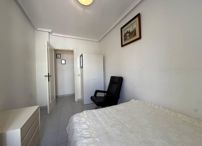 Resale - Apartment - Torrevieja - Acequion