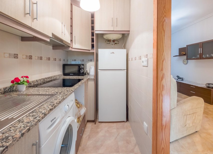 Resale - Apartment - Torrevieja - Acequion