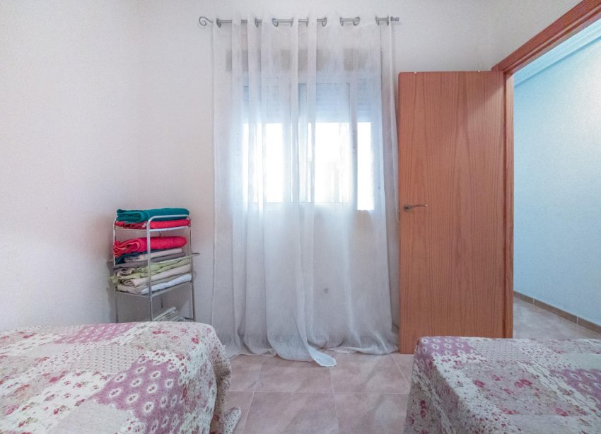 Resale - Apartment - Torrevieja - Acequion