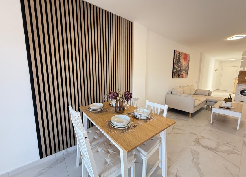 Resale - Apartment - Torrevieja - Acequion