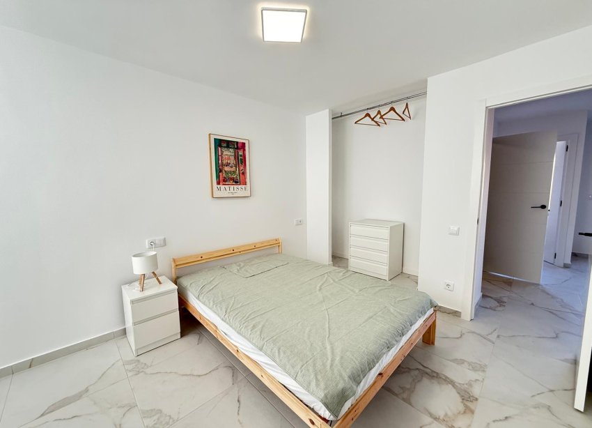 Resale - Apartment - Torrevieja - Acequion