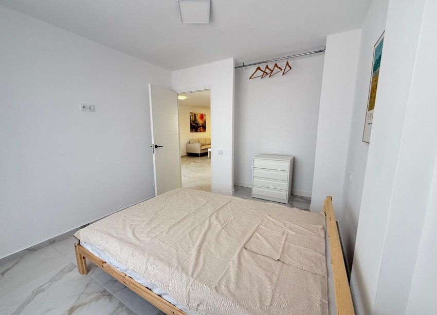 Resale - Apartment - Torrevieja - Acequion