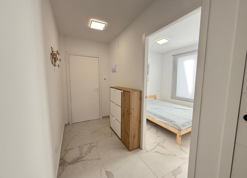 Resale - Apartment - Torrevieja - Acequion