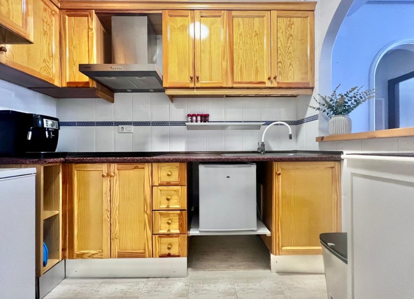 Resale - Apartment - Torrevieja - Acequion