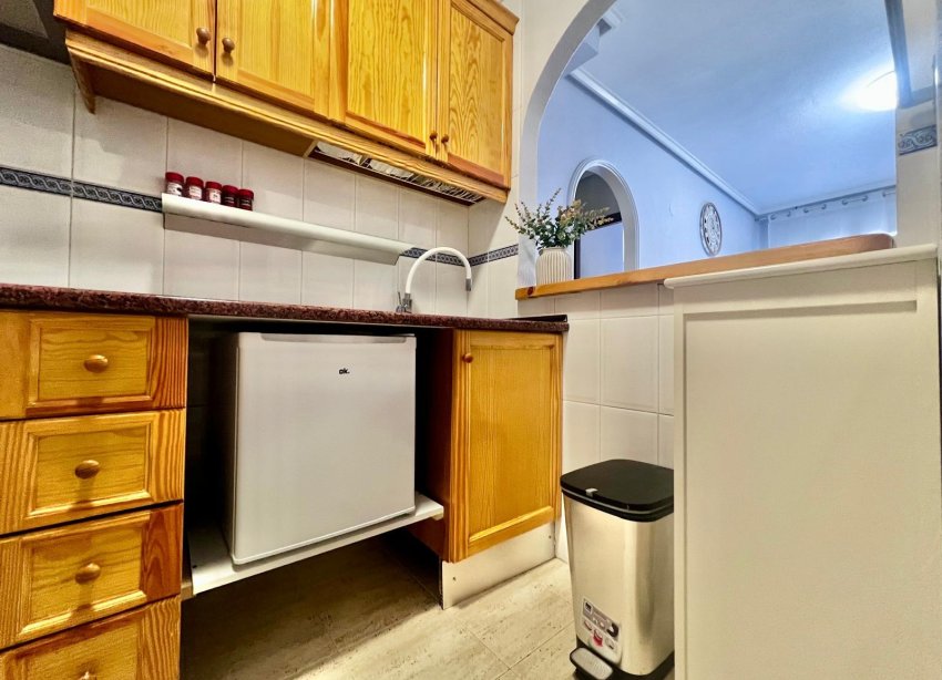 Resale - Apartment - Torrevieja - Acequion