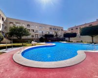 Resale - Apartment - Torrevieja - Acequion