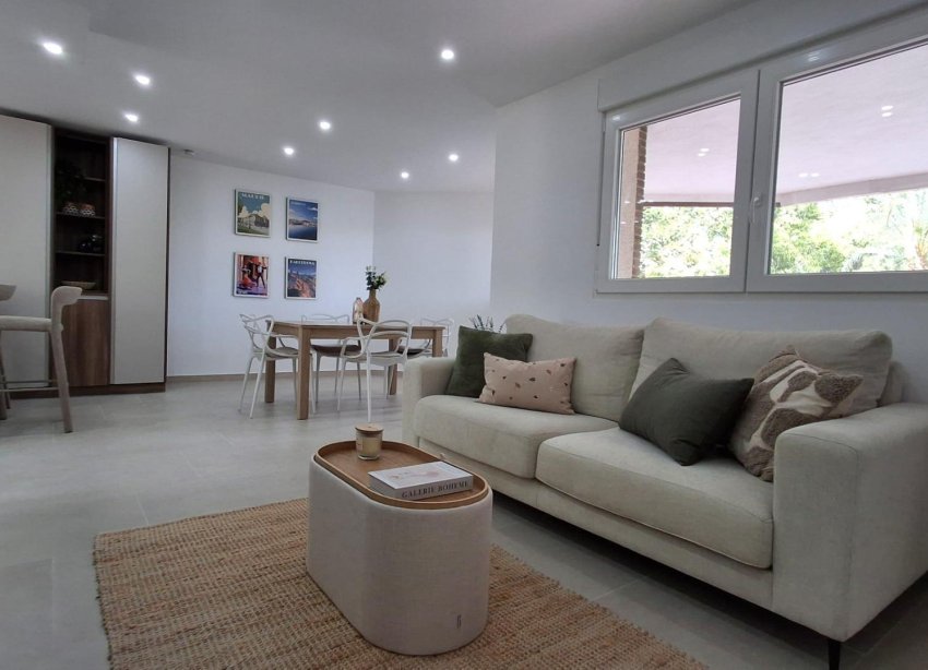 Resale - Apartment - Torrevieja - Acequion