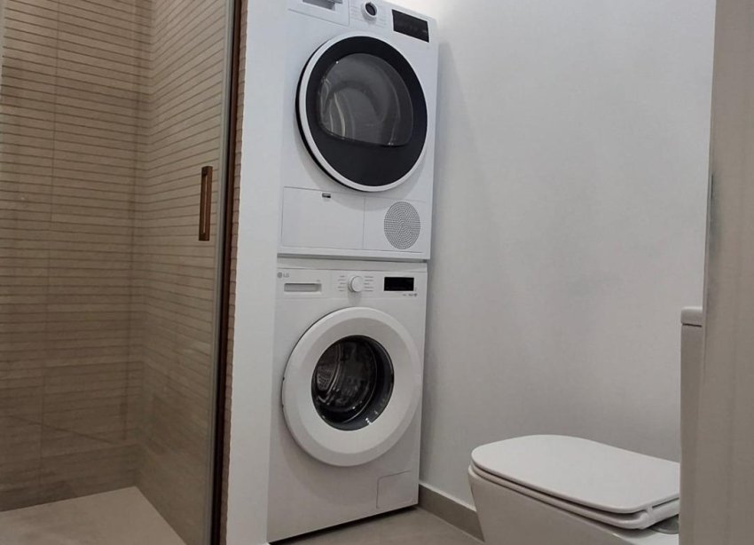 Resale - Apartment - Torrevieja - Acequion