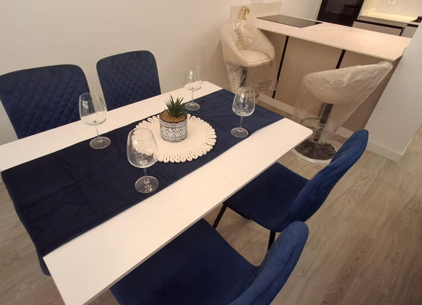 Resale - Apartment - Torrevieja - Acequion
