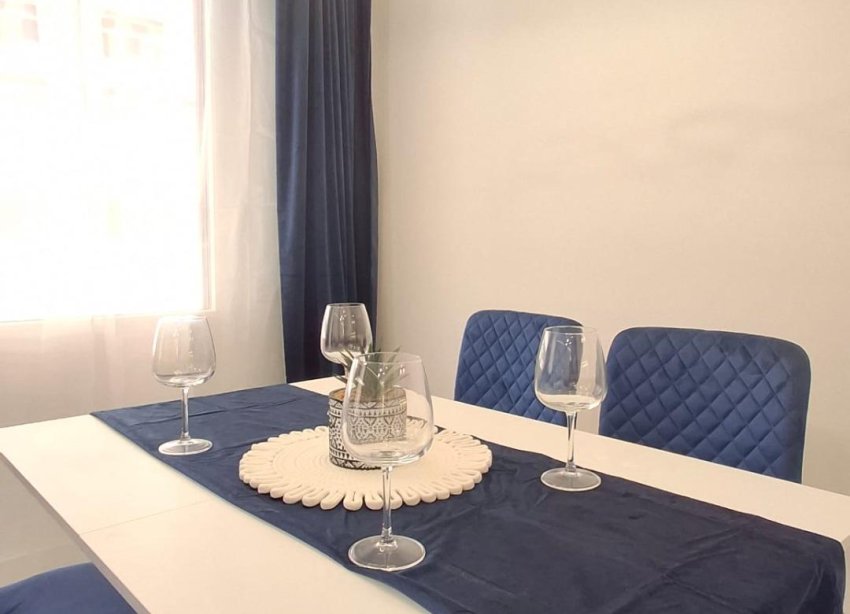 Resale - Apartment - Torrevieja - Acequion