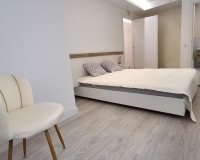 Resale - Apartment - Torrevieja - Acequion