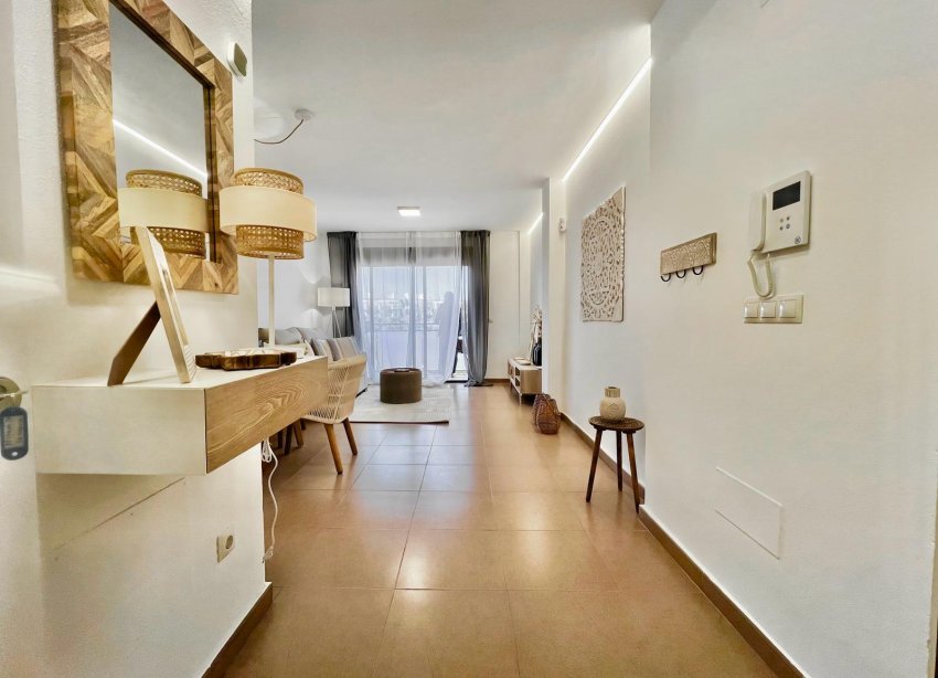 Resale - Apartment - Torrevieja - Acequion
