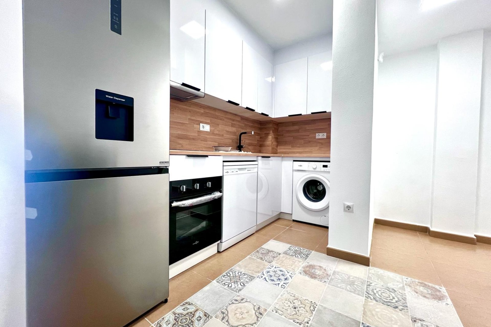 Resale - Apartment - Torrevieja - Acequion