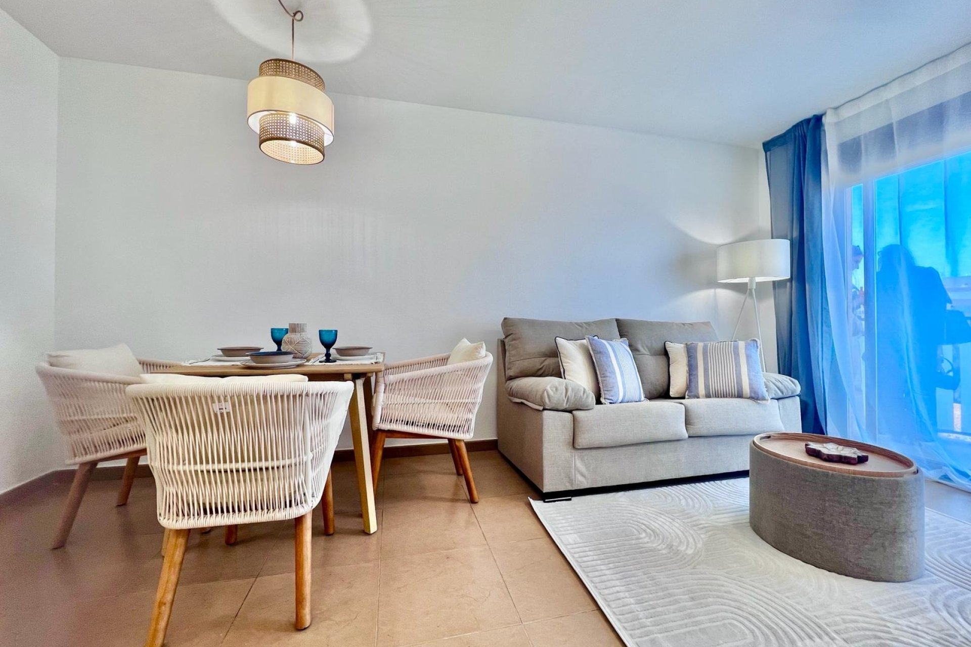 Resale - Apartment - Torrevieja - Acequion