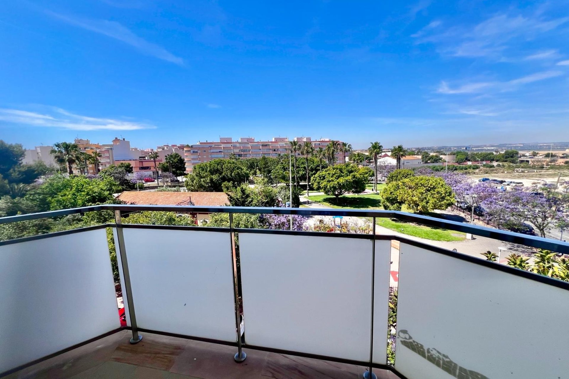 Resale - Apartment - Torrevieja - Acequion