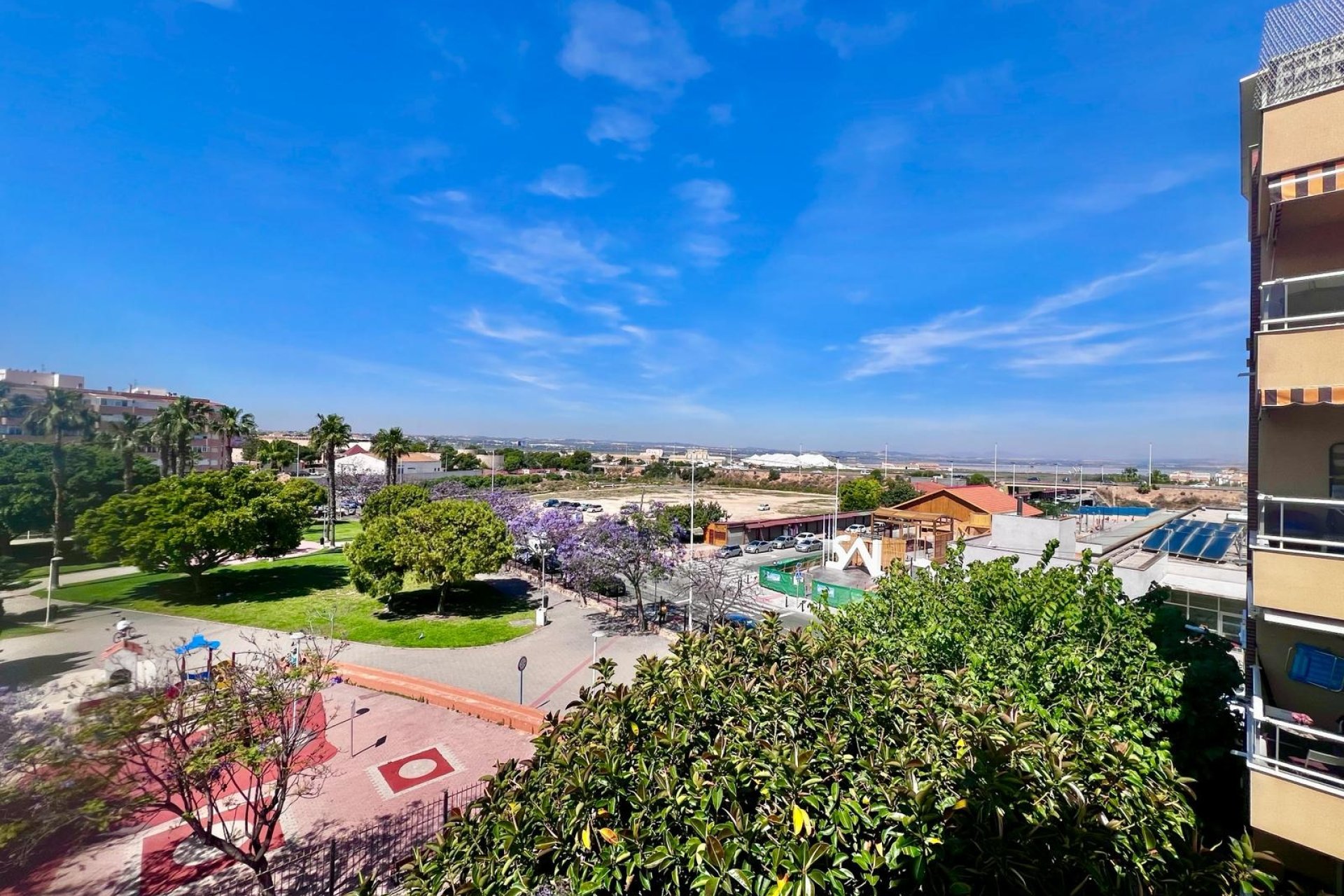 Resale - Apartment - Torrevieja - Acequion