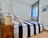Resale - Apartment - Torrevieja - Acequion