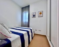 Resale - Apartment - Torrevieja - Acequion