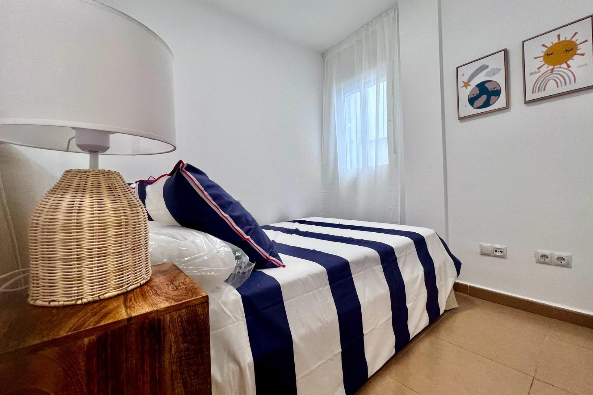 Resale - Apartment - Torrevieja - Acequion