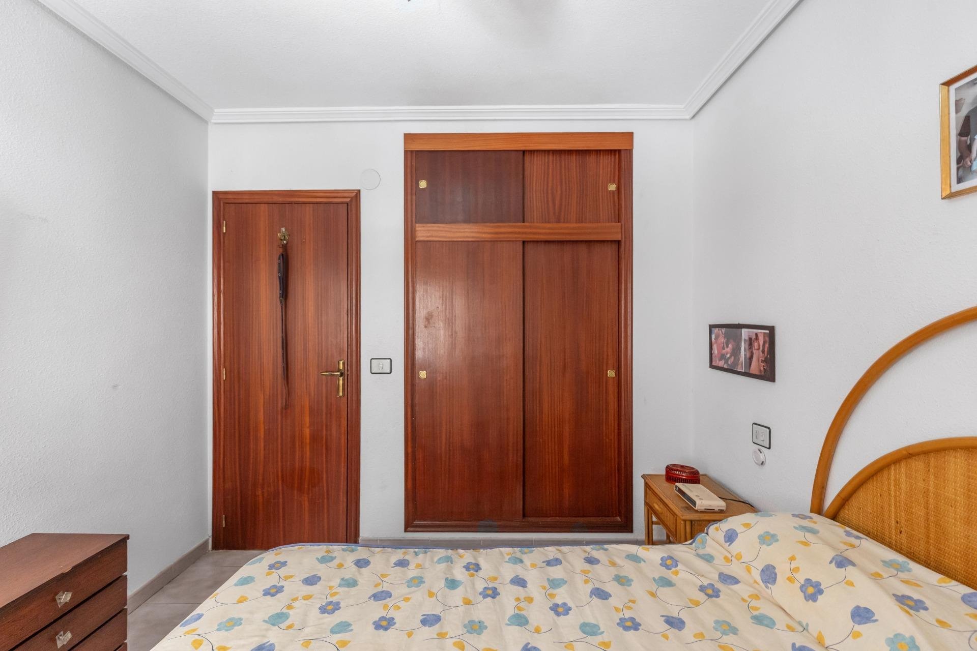 Resale - Apartment - Torrevieja - Acequion