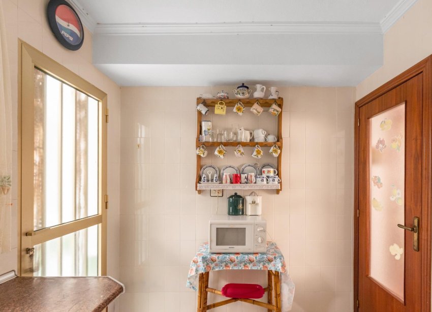 Resale - Apartment - Torrevieja - Acequion