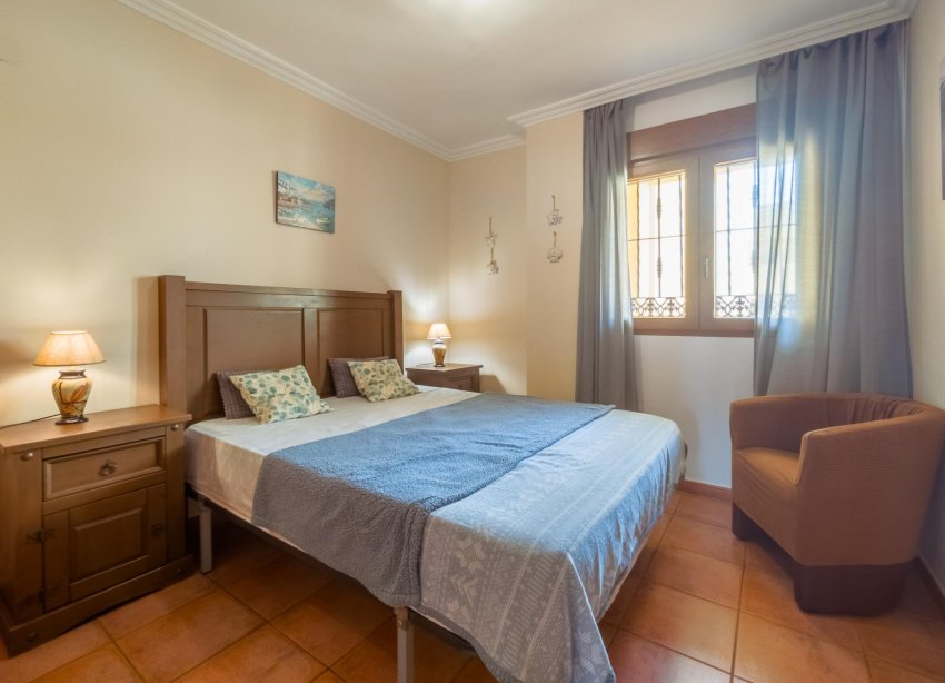Resale - Apartment - Torrevieja - Acequion