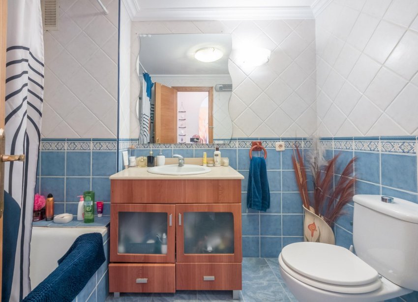 Resale - Apartment - Torrevieja - Acequion