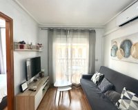 Resale - Apartment - Torrevieja - Acequion