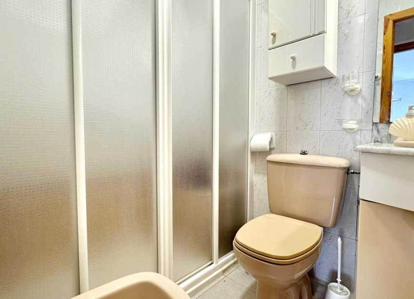 Resale - Apartment - Torrevieja - Acequion