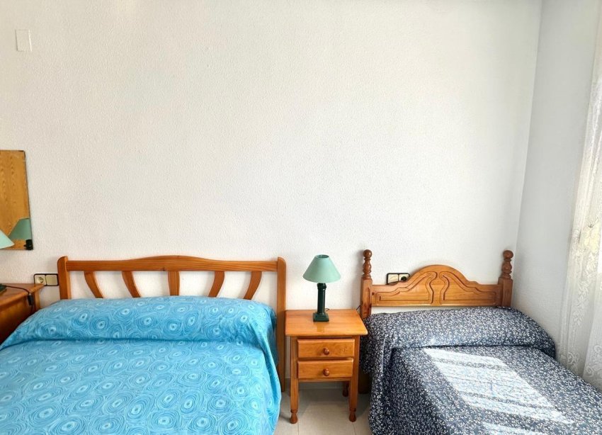 Resale - Apartment - Torrevieja - Acequion