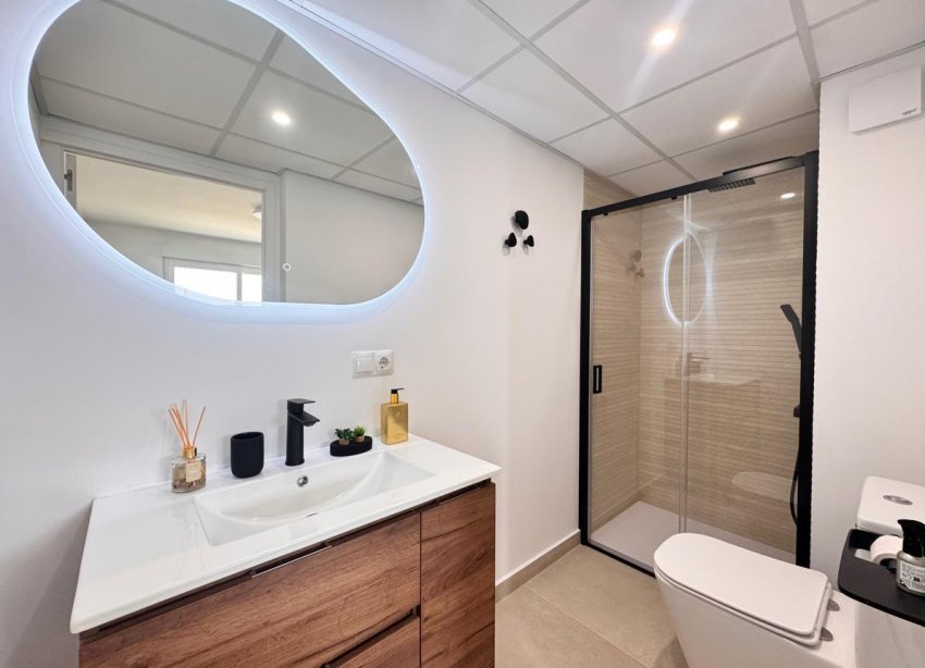 Resale - Apartment - Torrevieja - Acequion