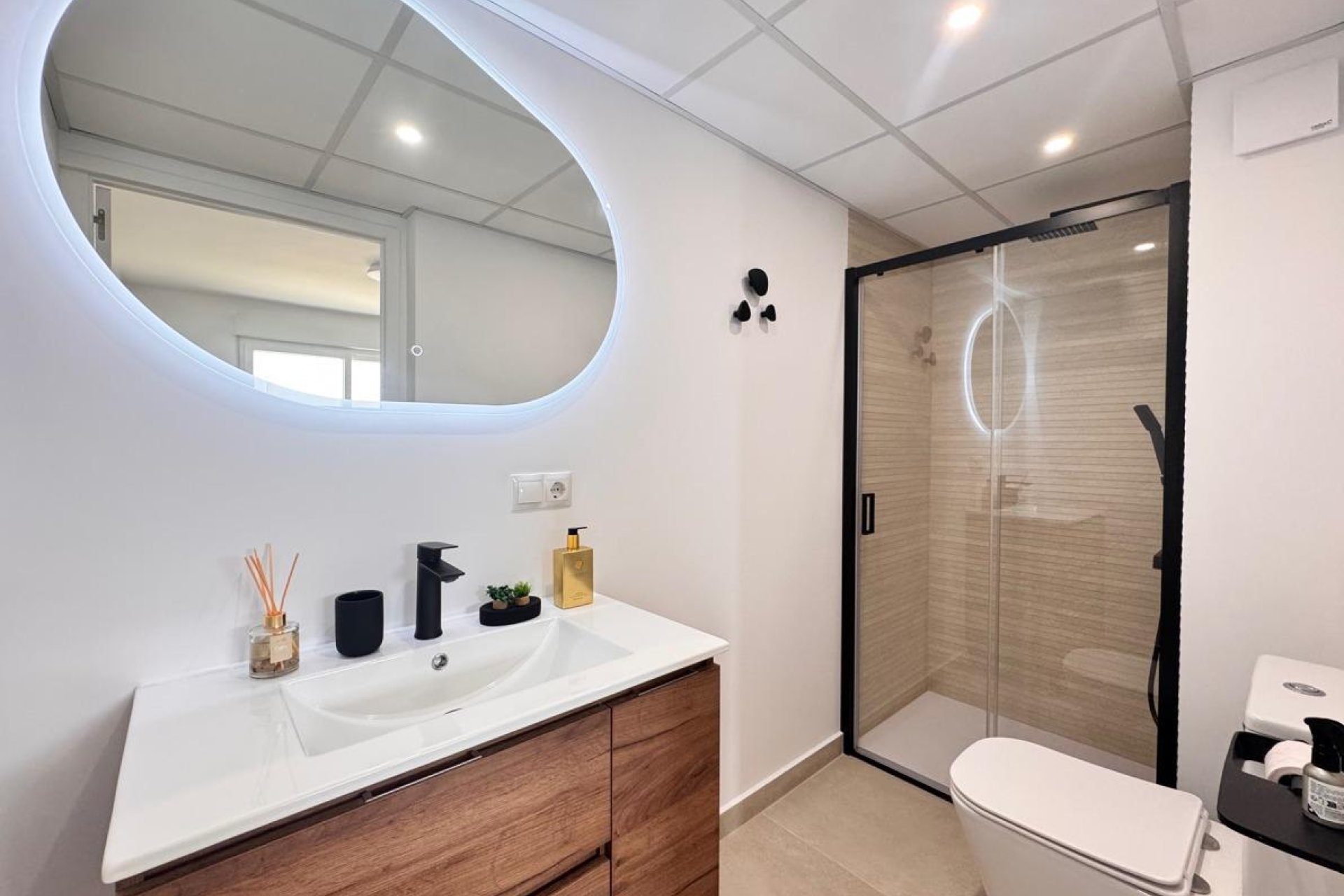 Resale - Apartment - Torrevieja - Acequion