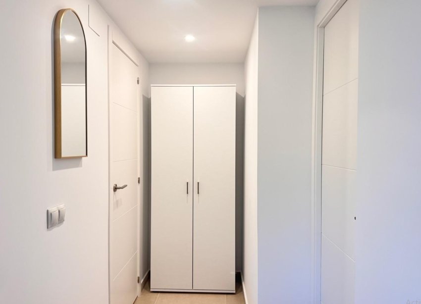 Resale - Apartment - Torrevieja - Acequion