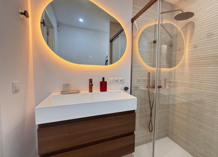 Resale - Apartment - Torrevieja - Acequion
