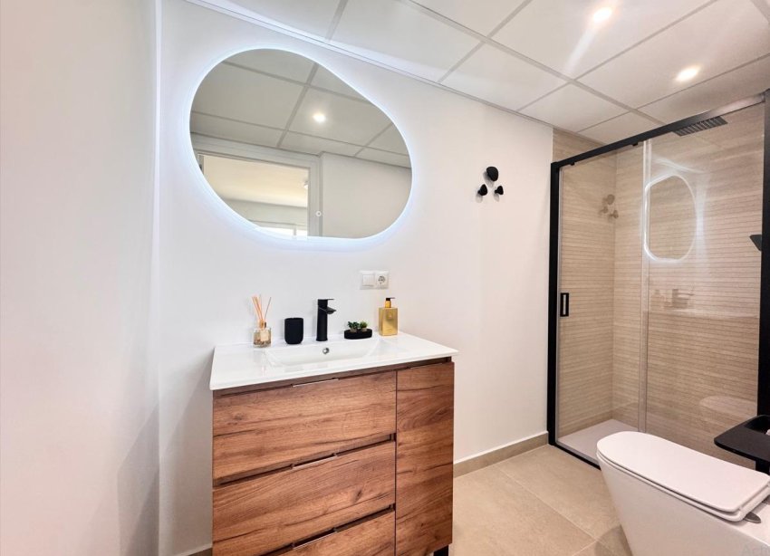 Resale - Apartment - Torrevieja - Acequion