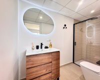 Resale - Apartment - Torrevieja - Acequion