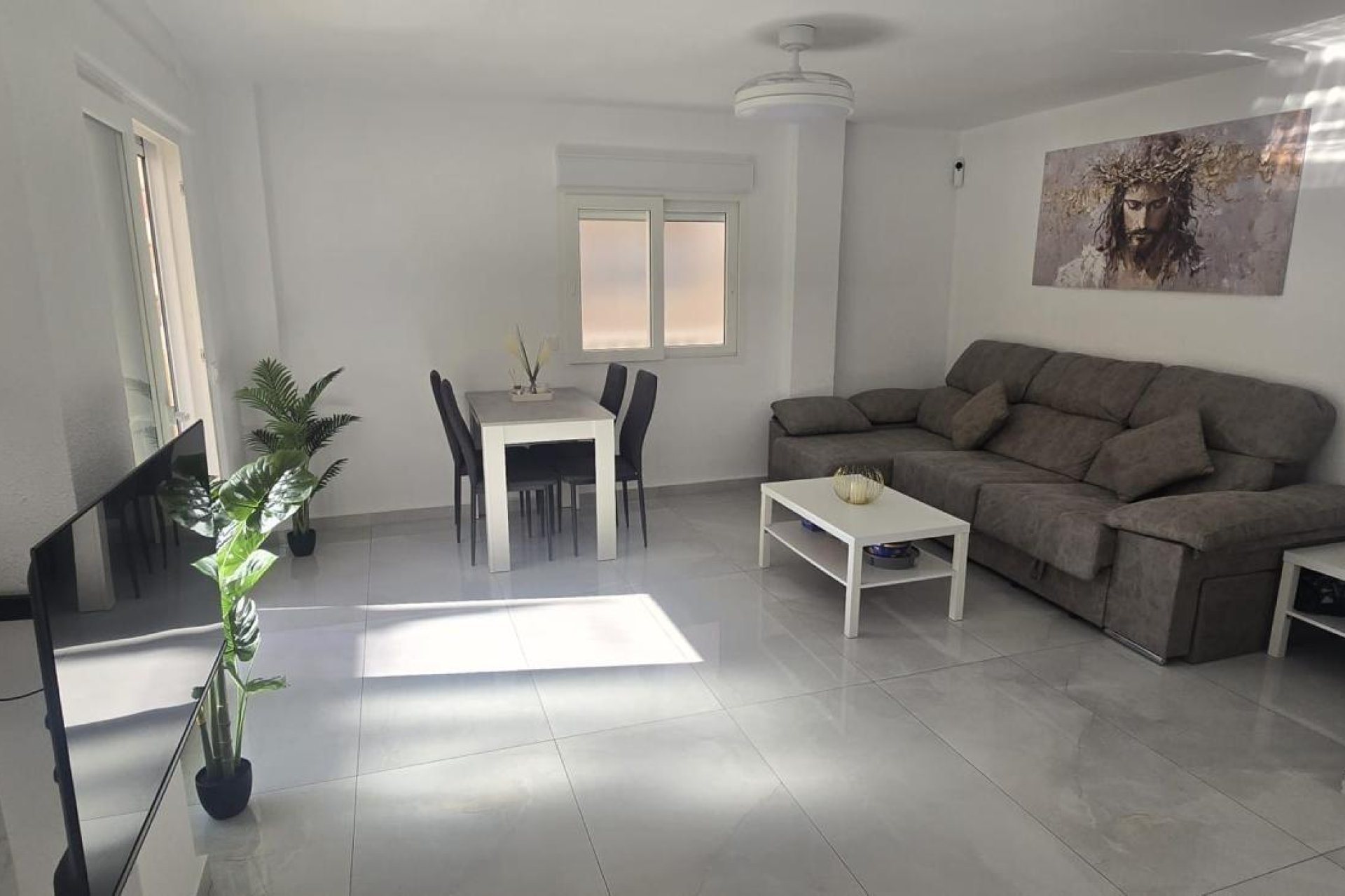 Resale - Apartment - Torrevieja - Acequion