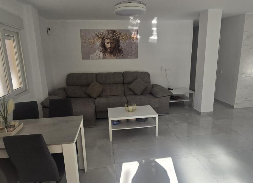 Resale - Apartment - Torrevieja - Acequion