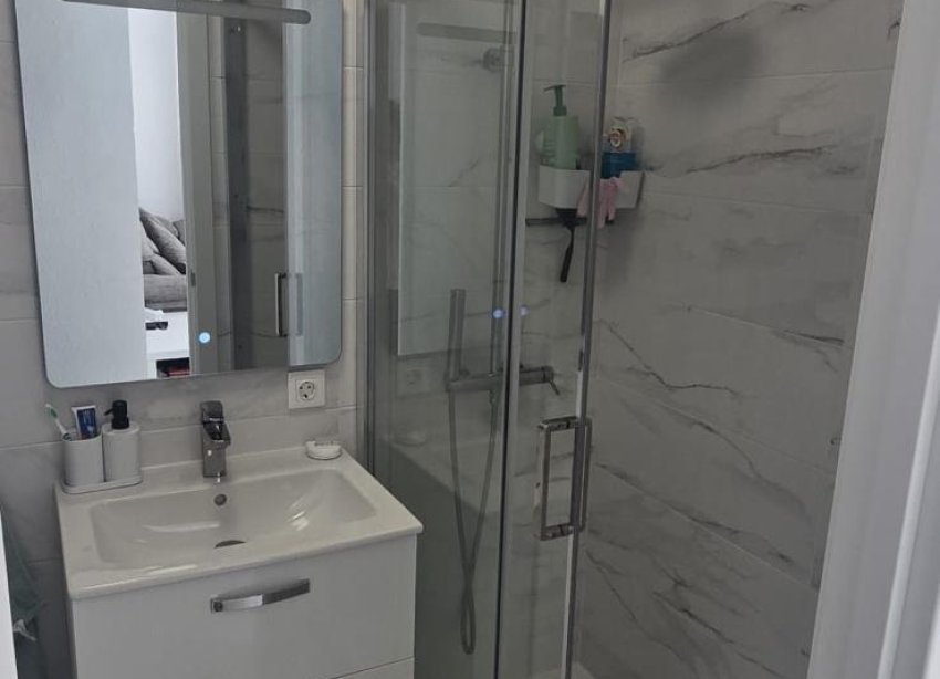 Resale - Apartment - Torrevieja - Acequion
