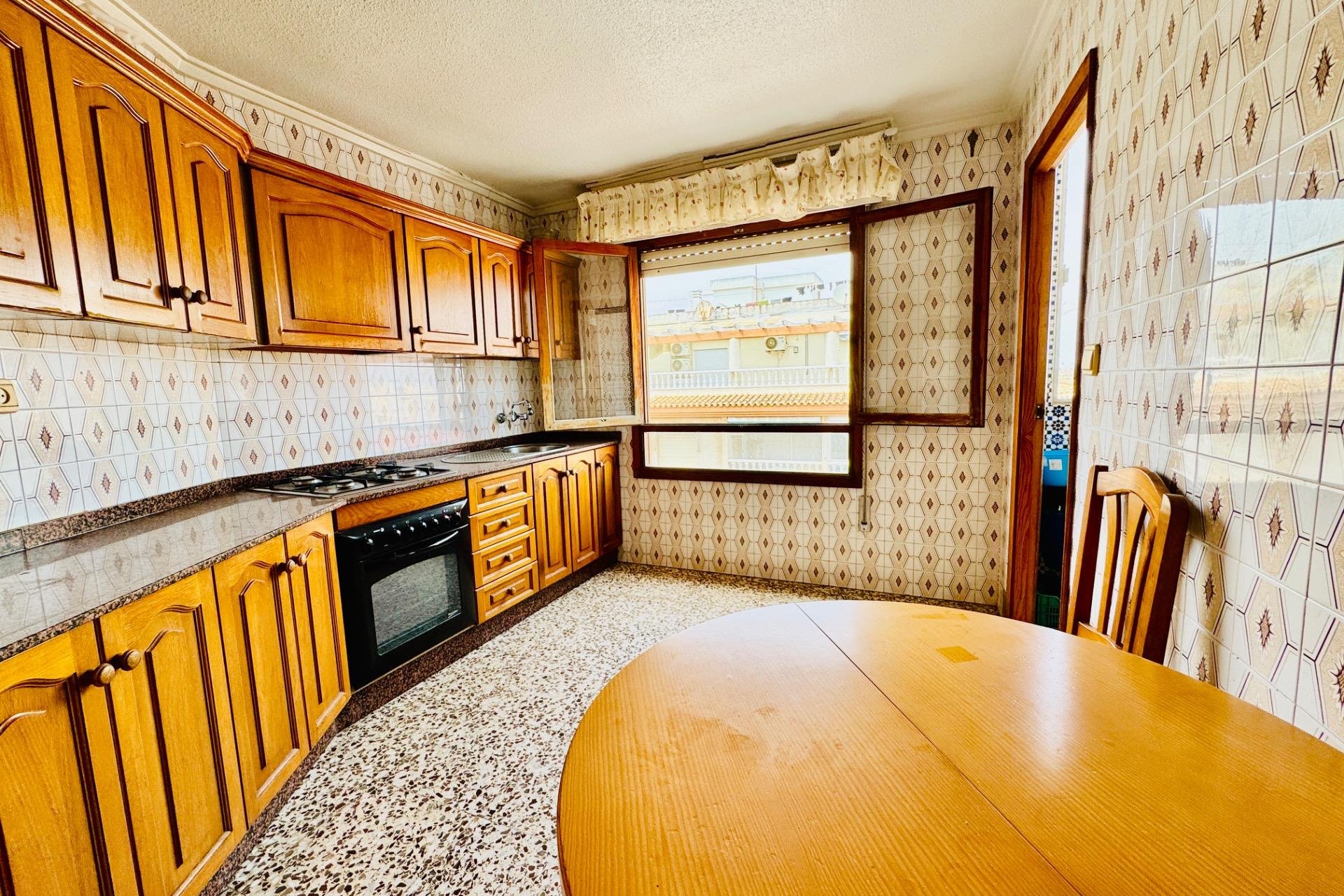 Resale - Apartment - Torrevieja - Acequion