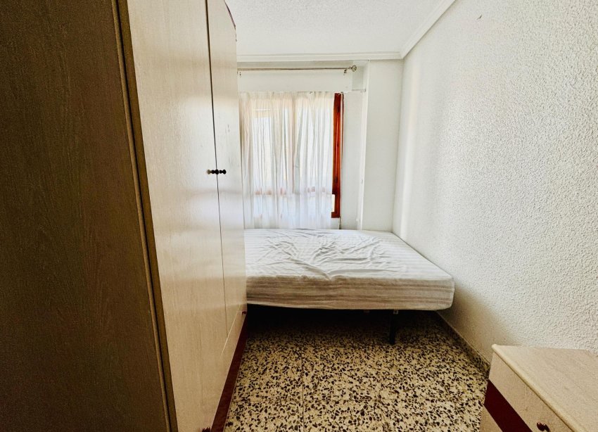 Resale - Apartment - Torrevieja - Acequion