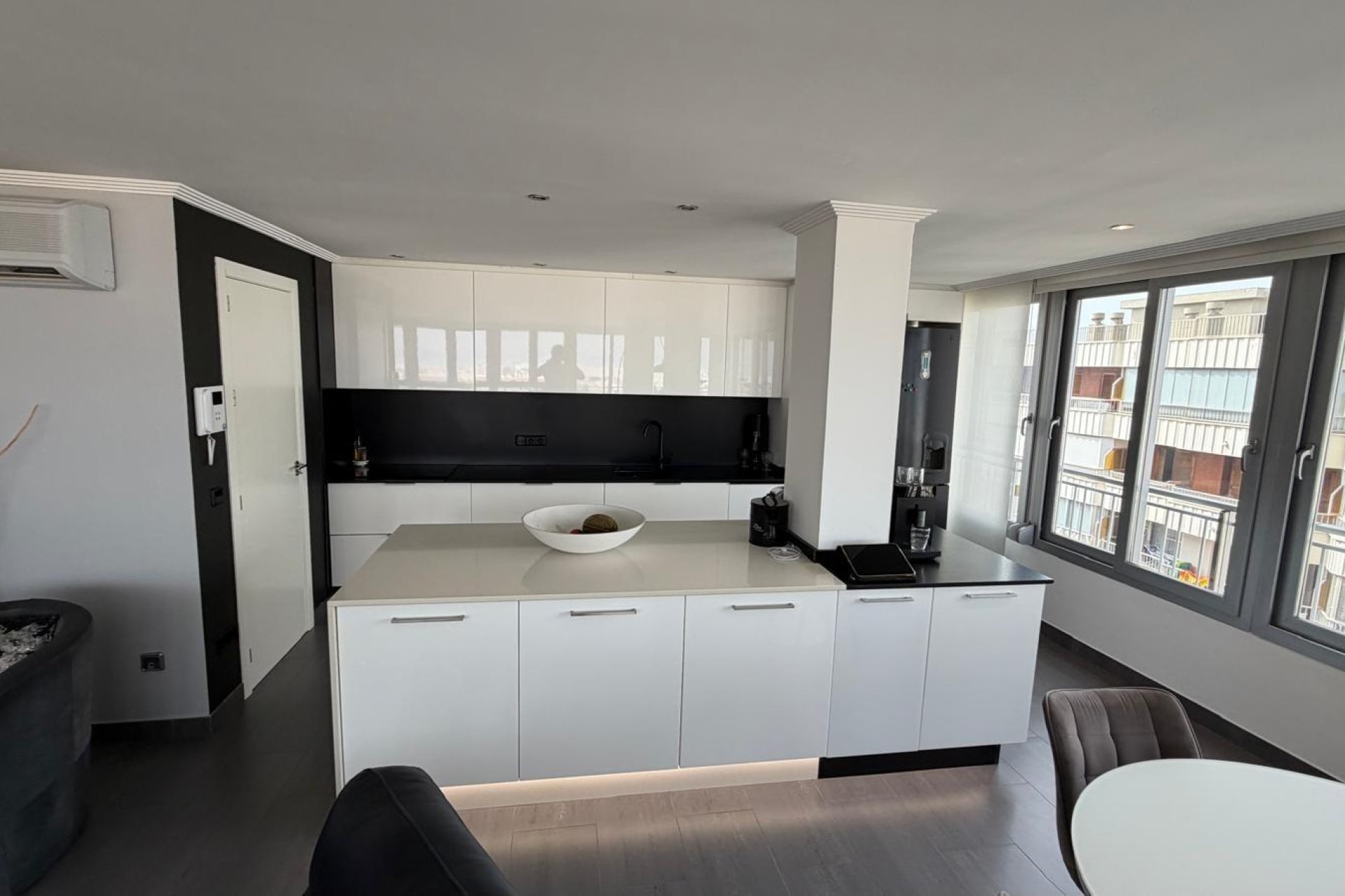Resale - Apartment - Torrevieja - Acequion