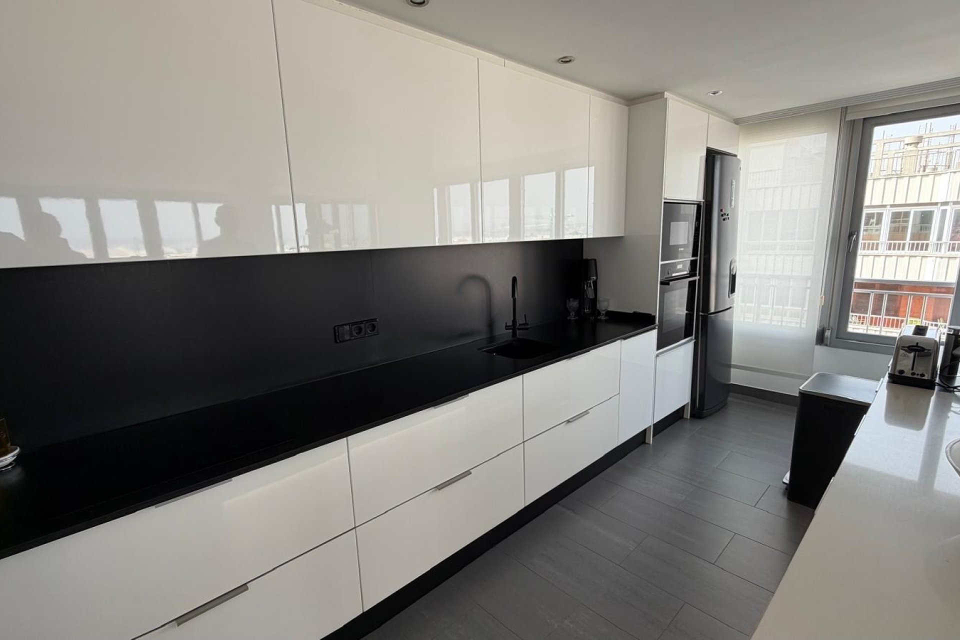 Resale - Apartment - Torrevieja - Acequion