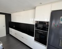 Resale - Apartment - Torrevieja - Acequion