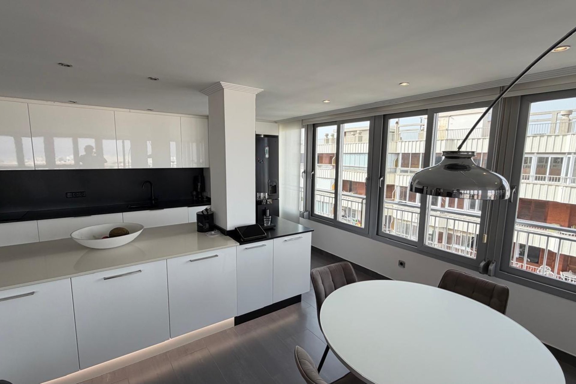 Resale - Apartment - Torrevieja - Acequion