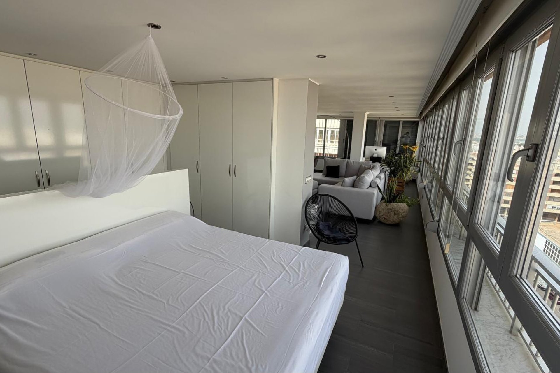 Resale - Apartment - Torrevieja - Acequion