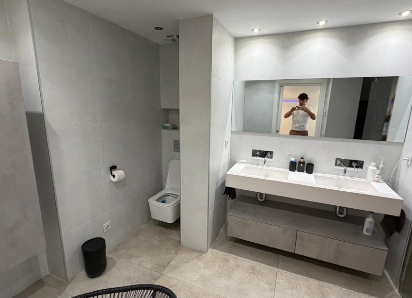 Resale - Apartment - Torrevieja - Acequion