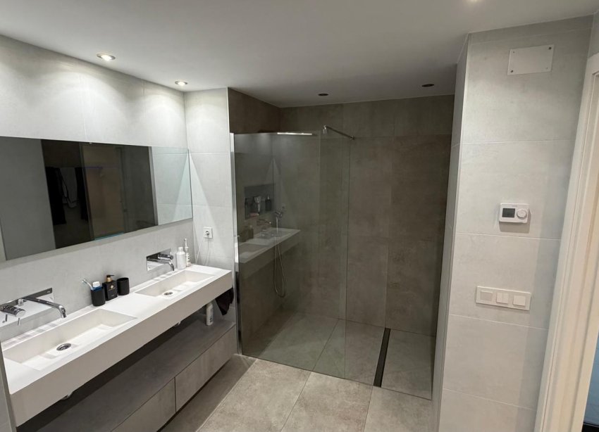 Resale - Apartment - Torrevieja - Acequion